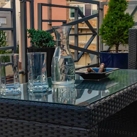 150m2 Penthouse Apartment *