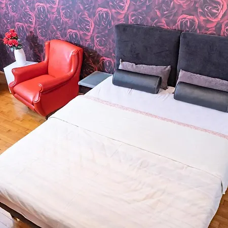 150m2 Penthouse Apartment *